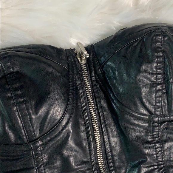 Gorgeous leather bikini top! 🖤🖤 - Picture 3 of 11